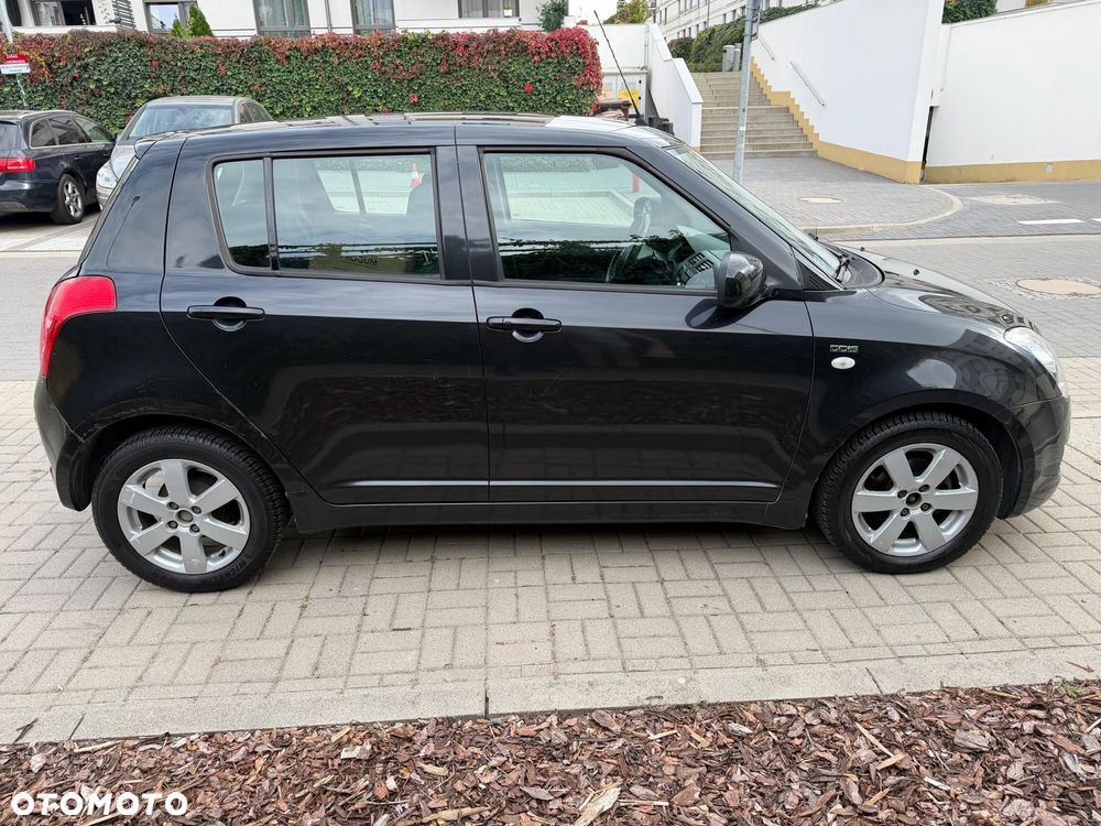 Suzuki Swift 2009 photo 4
