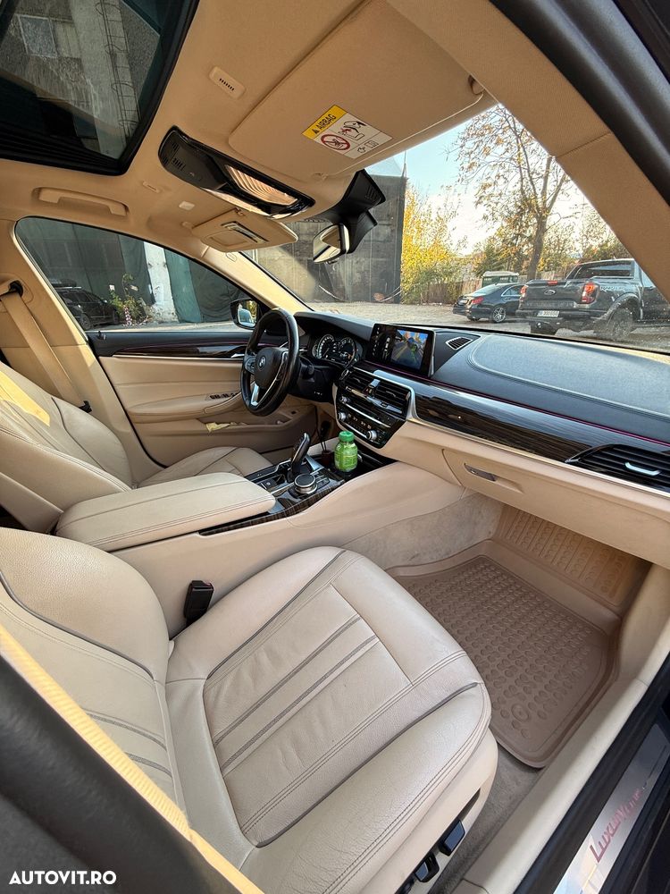 BMW Seria 5 520i AT - 7