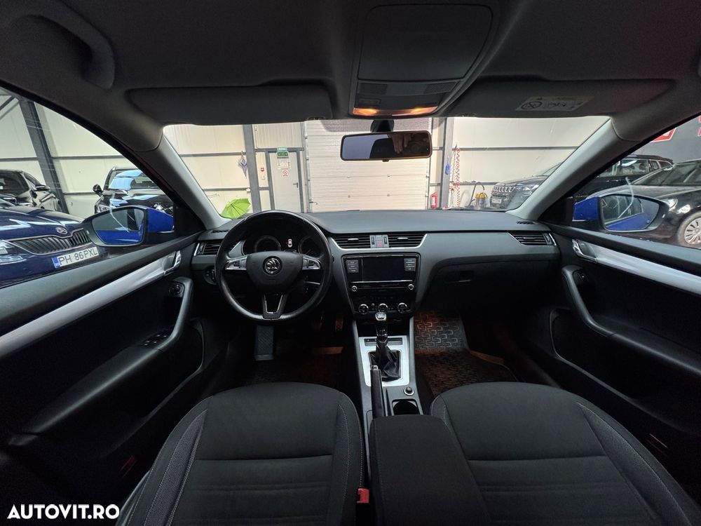 Skoda Octavia 1.6 TDI Active - 8