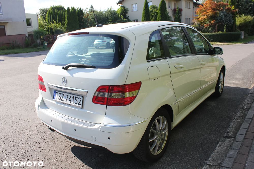 Mercedes-Benz Klasa B 150 BlueEffICIENCY - 12