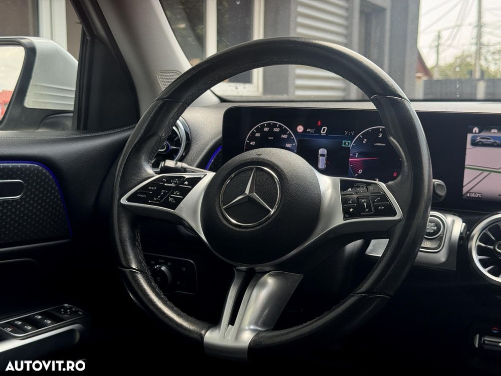Mercedes-Benz GLB - 10