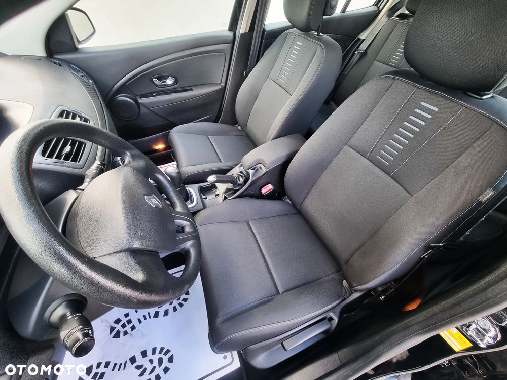 Renault Megane 1.6 16V Exception - 8