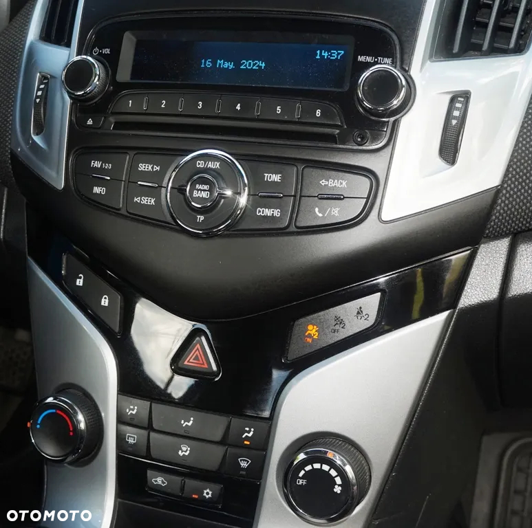 Chevrolet Cruze - 37