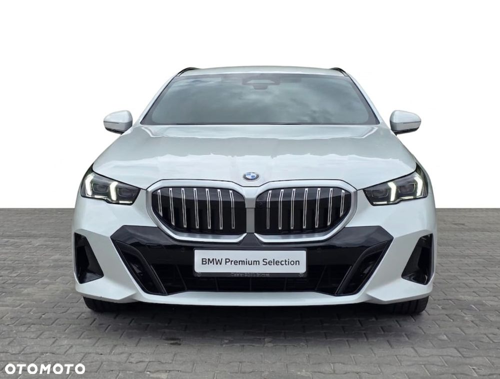 BMW Seria 5 540d xDrive mHEV M Sport - 3