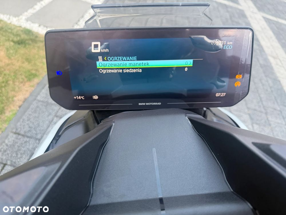 BMW CE 04 - 12