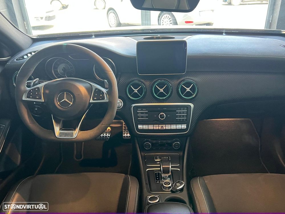 Mercedes-Benz A 45 AMG 4Matic Speedshift 7G-DCT PETRONAS 2015 World Champion Edition - 10
