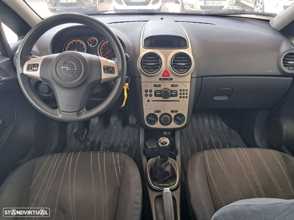 Opel Corsa 1.2 CMON - 8