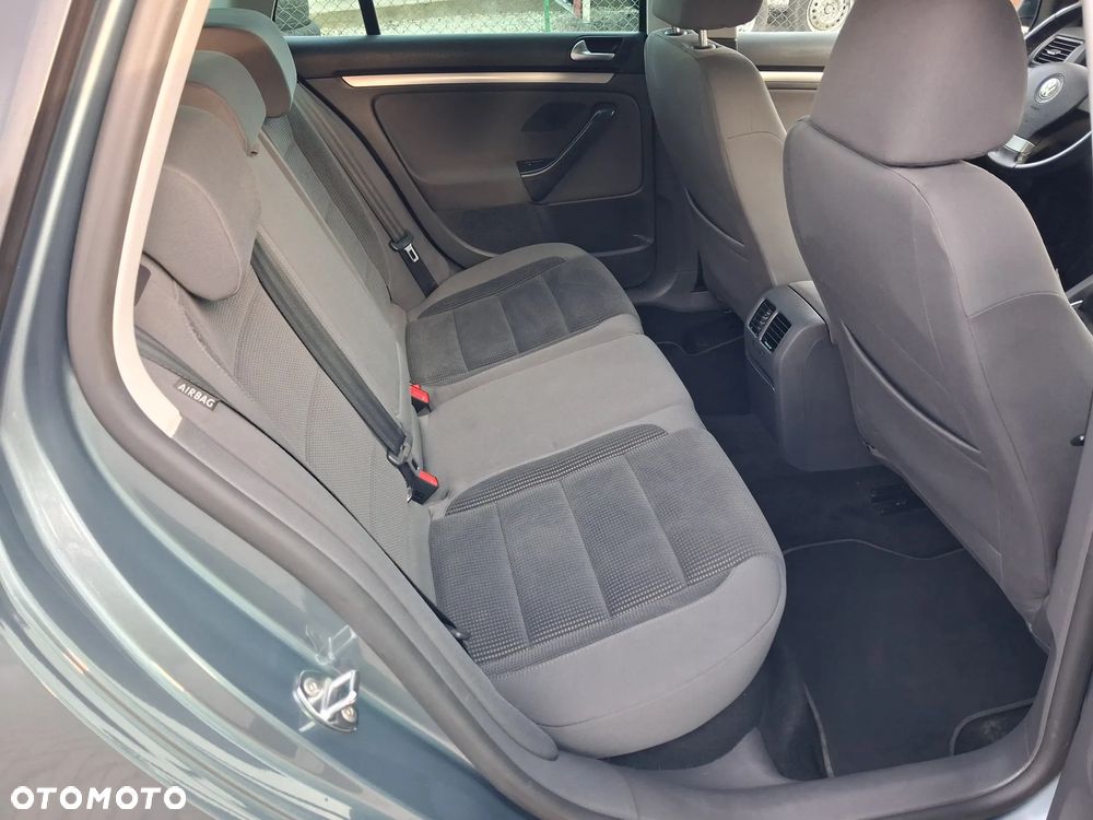 Volkswagen Golf 1.4 FSI Comfortline - 15