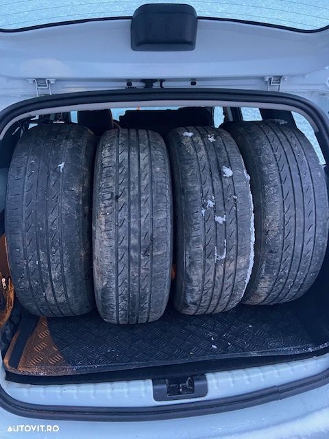 Dacia Duster 1.5 dCi 4x4 Ambiance - 9