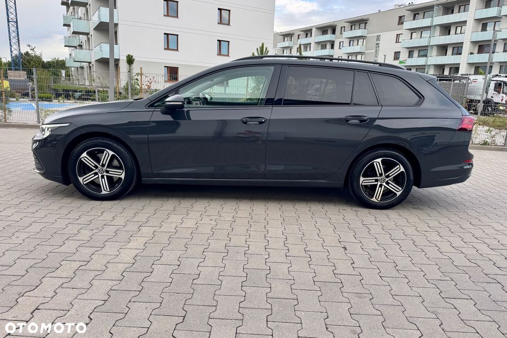 Volkswagen Golf - 8