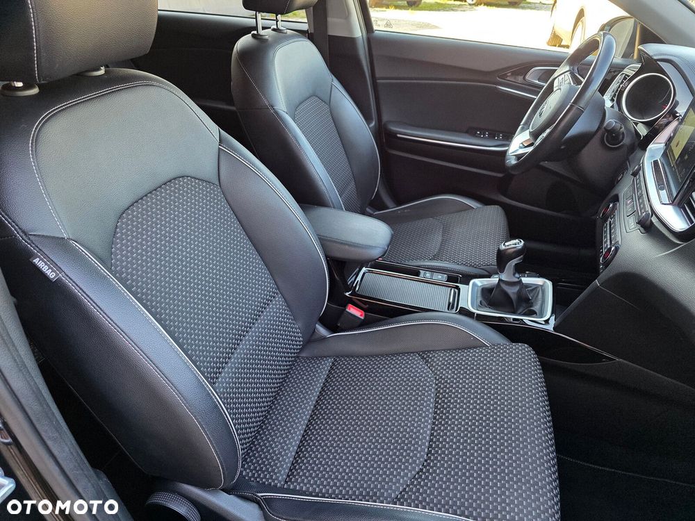 Kia Ceed - 20