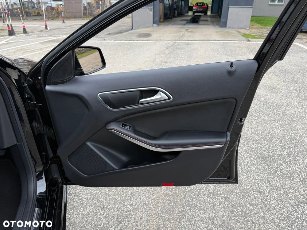 Mercedes-Benz Klasa A 180 (BlueEFFICIENCY) AMG Sport - 22