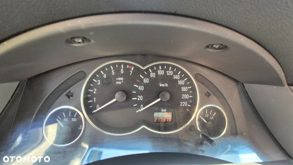 Opel Meriva 1.6 16V Essentia - 10