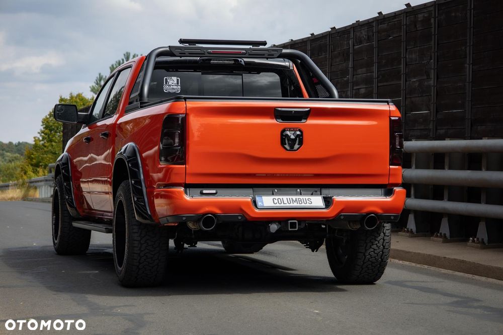 RAM 1500 5.7 Crew Cab Longbed Laramie Black - 38