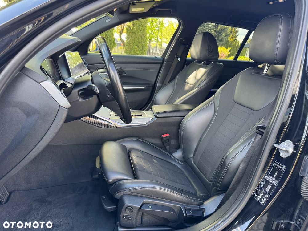 BMW Seria 3 330d xDrive M Sport - 17