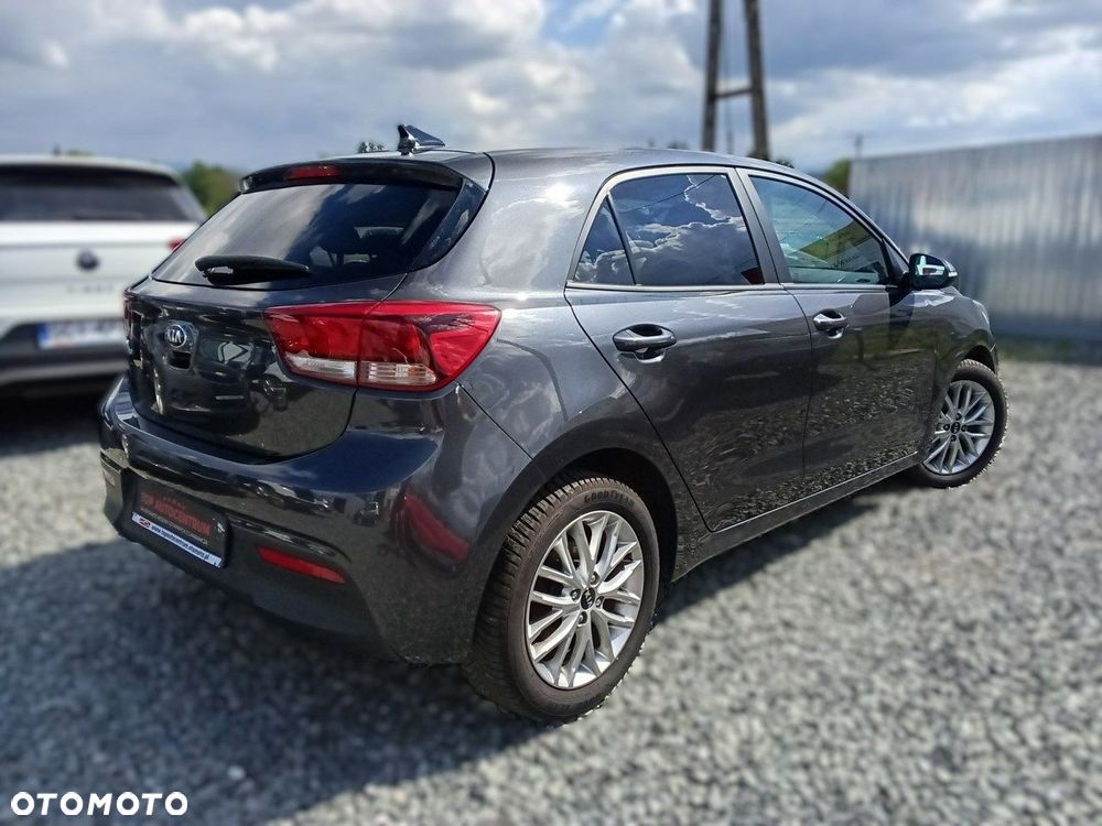 Kia Rio - 2
