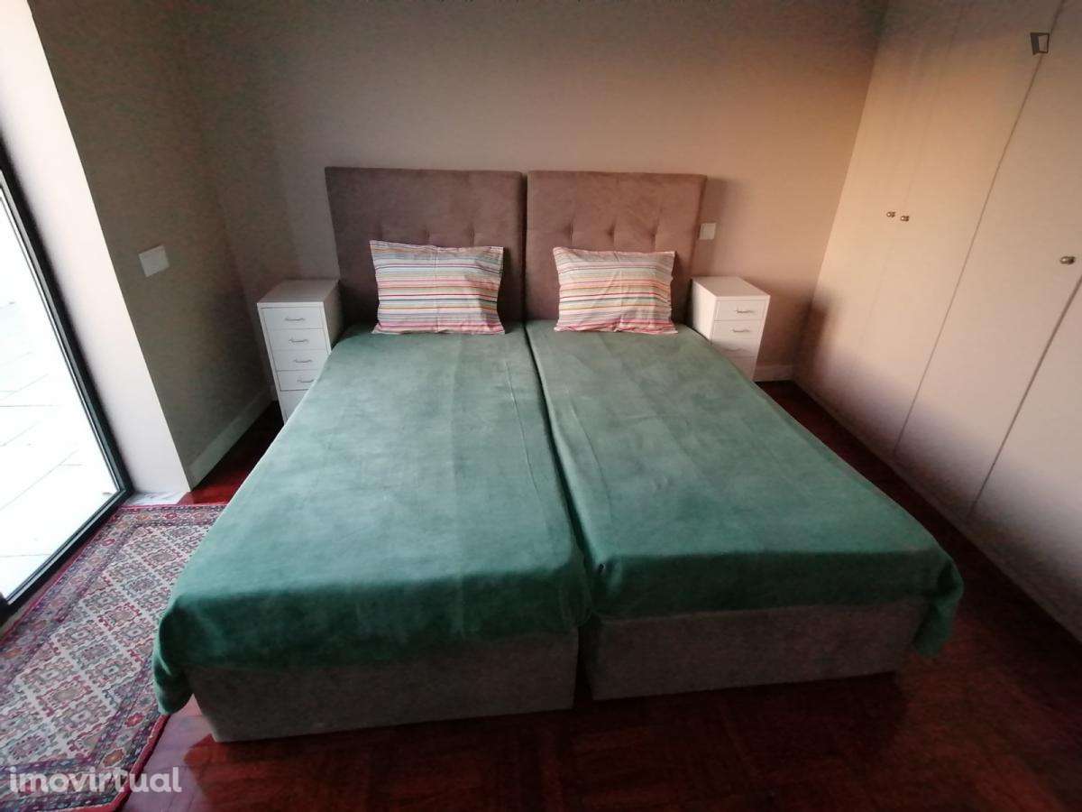 Apartamento com 1 quartos - localizado em Cedofeita Porto - Grande imagem: 5/29