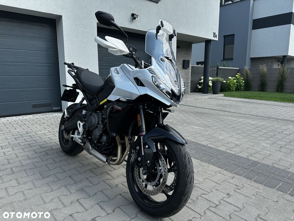 Triumph Tiger - 1