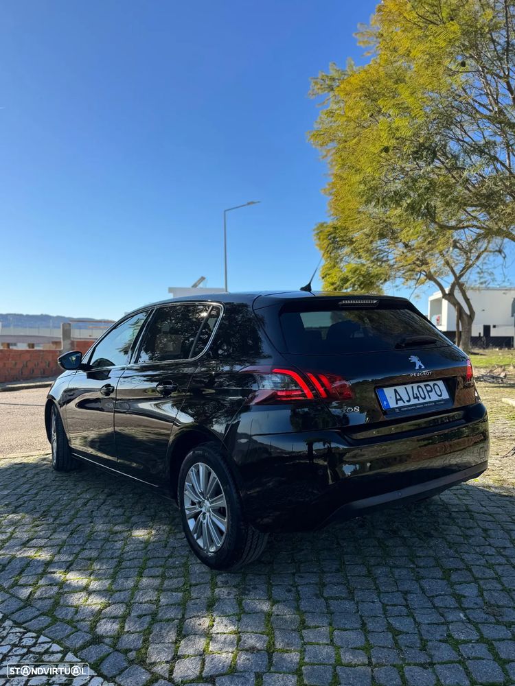 Peugeot 308 1.2 PureTech Allure - 3