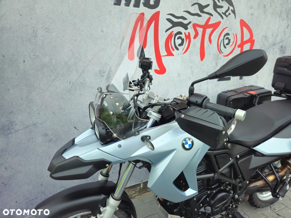 BMW F - 13