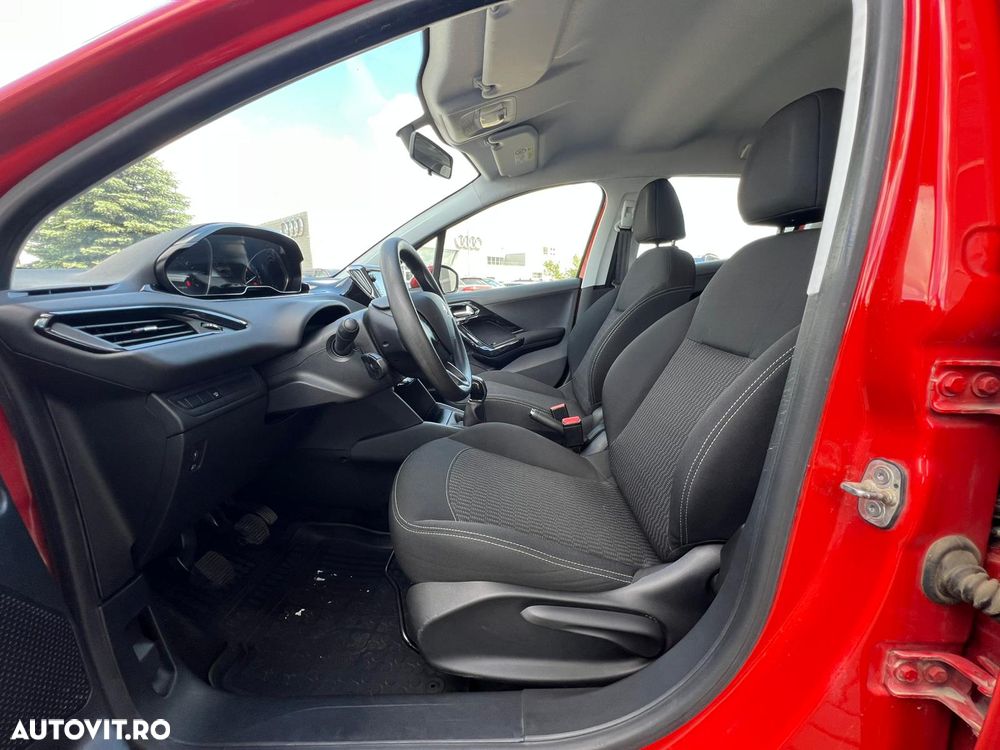 Peugeot 208 1.2 L PureTech Allure - 15