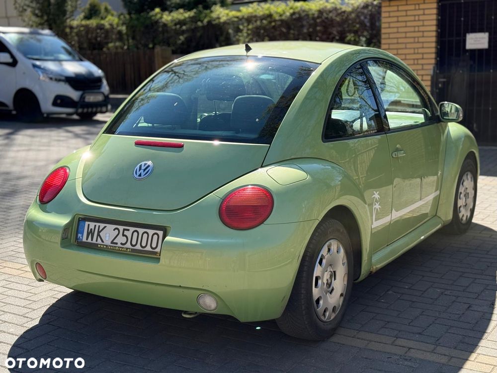 Volkswagen New Beetle - 2