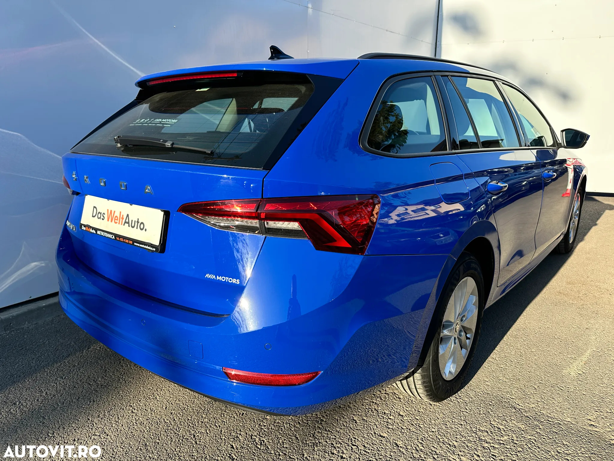 Skoda Octavia Combi 2.0 TDI DSG Ambition - 3