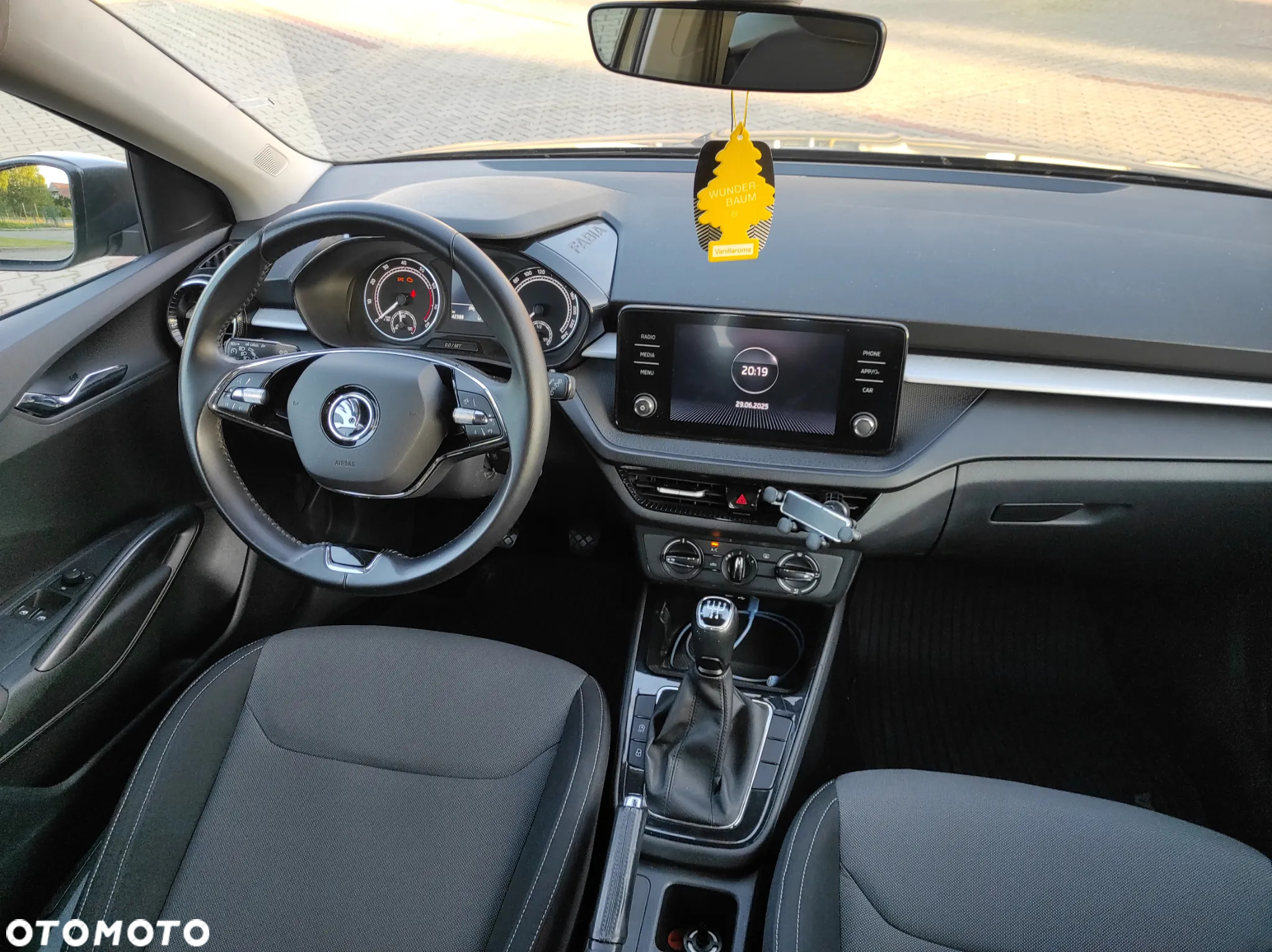 Skoda Fabia 1.0 Ambition - 11