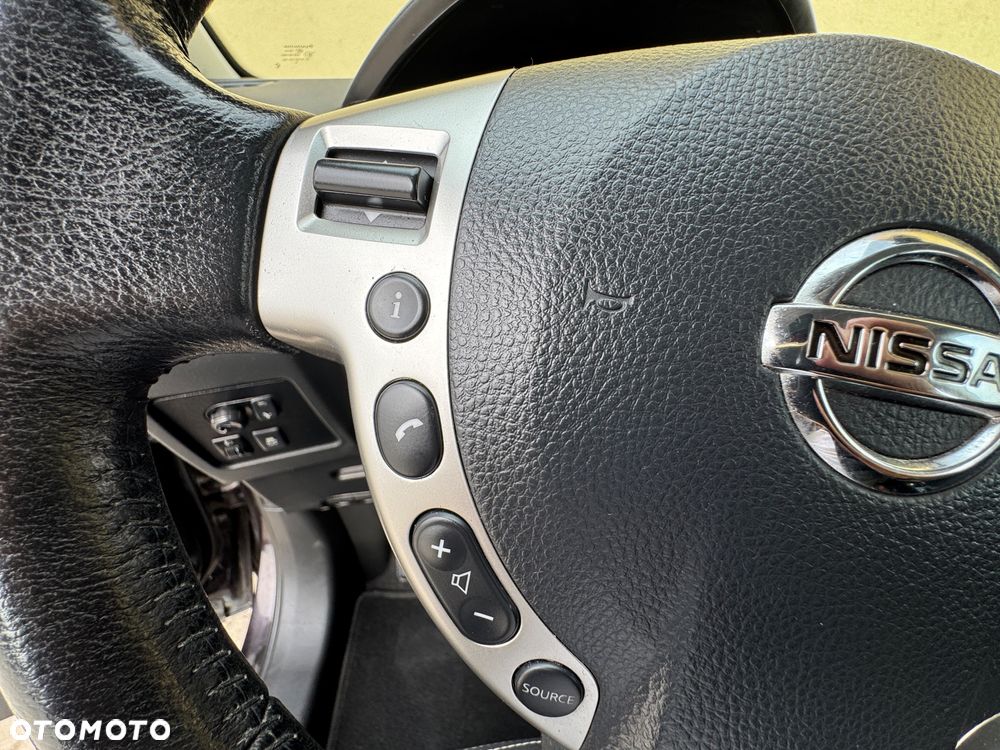 Nissan Qashqai 1.5 dCi TEKNA - 16