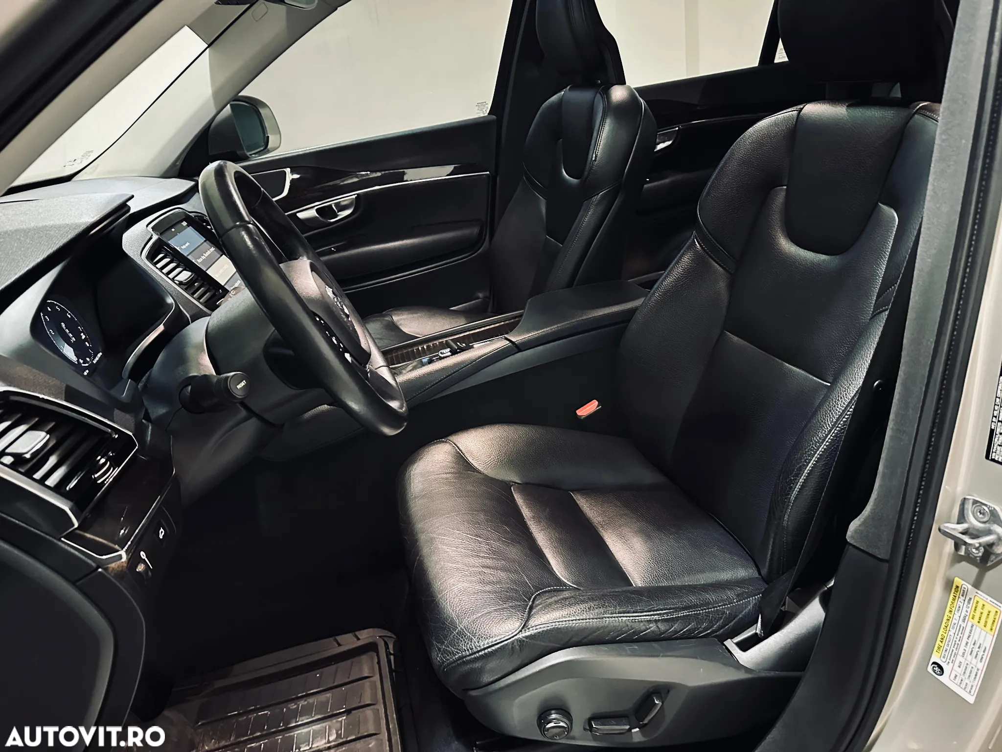Volvo XC 90 T6 AWD Geartronic Inscription - 12