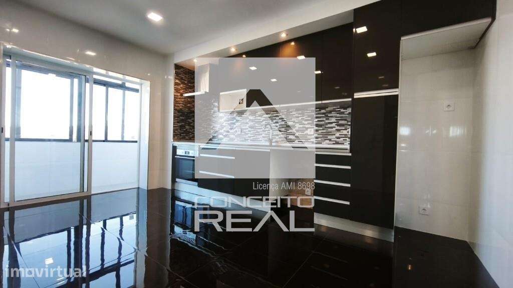 Apartamento T3 - Paços de Brandão - P/ Habitar - Grande imagem: 2/22