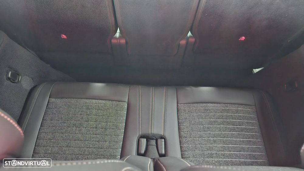 Peugeot 5008 1.2 Hybrid Allure e-DCS6 - 25