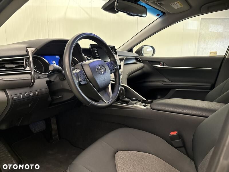 Toyota Camry 2.5 Hybrid Comfort CVT - 11