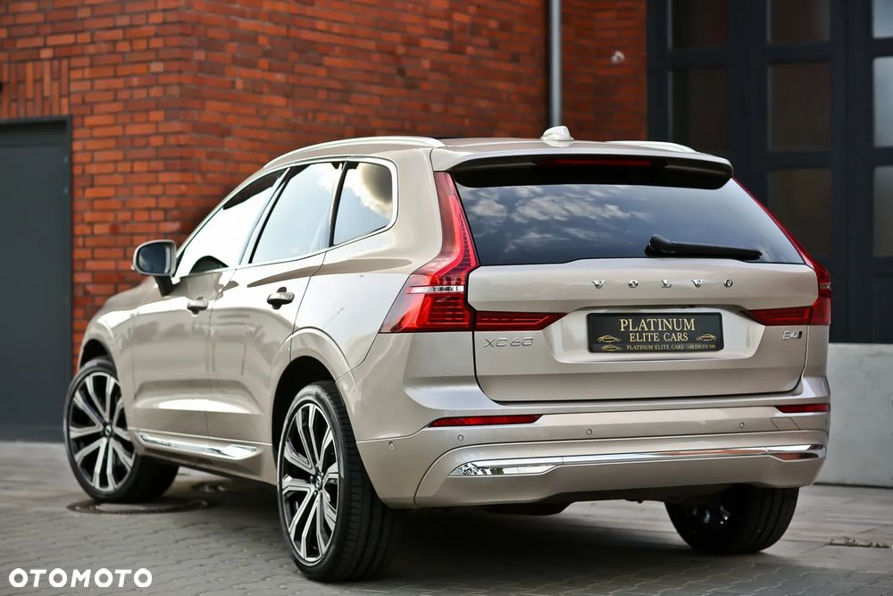 Volvo XC 60 B4 D AWD Ultimate Bright - 13