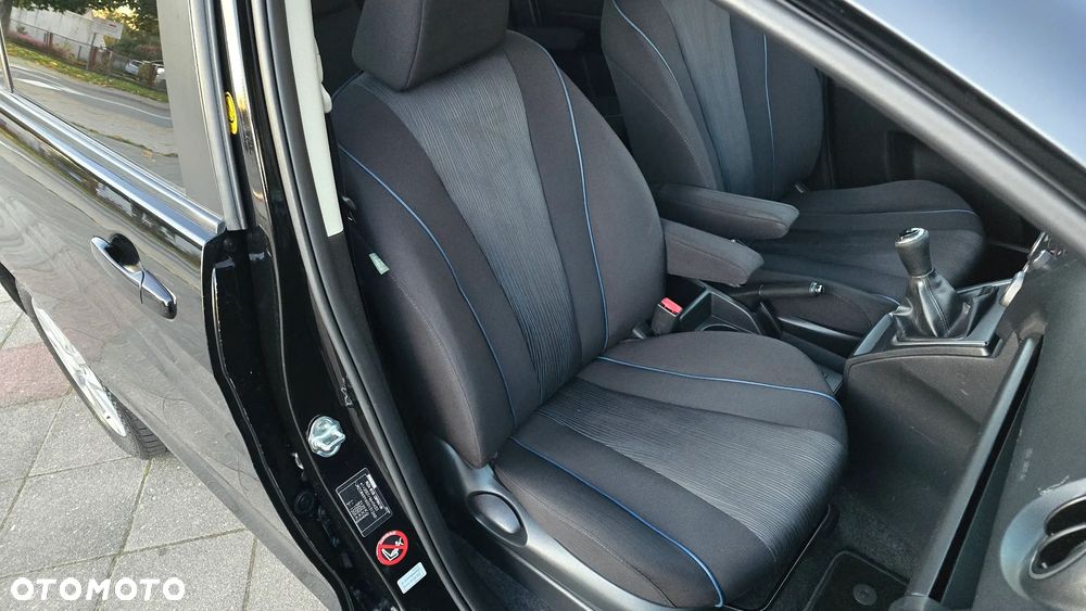 Mazda 5 - 24