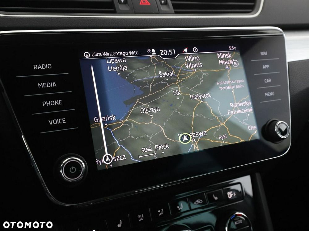 Skoda Superb 2.0 TDI DSG Ambition - 27