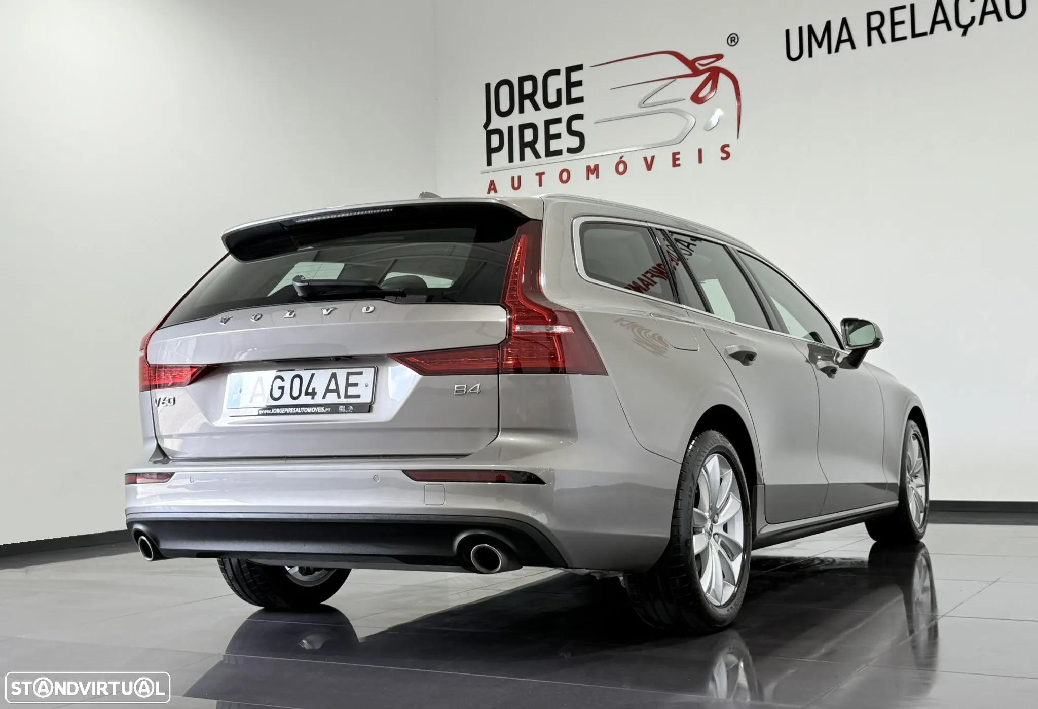 Volvo V60 2.0 B4 Momentum Geartronic - 13