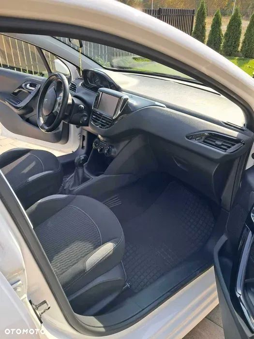 Peugeot 208 1.2 PureTech Active - 5