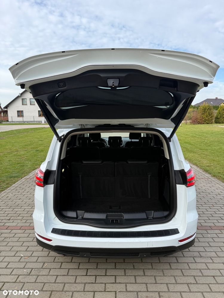 Ford S-Max - 16