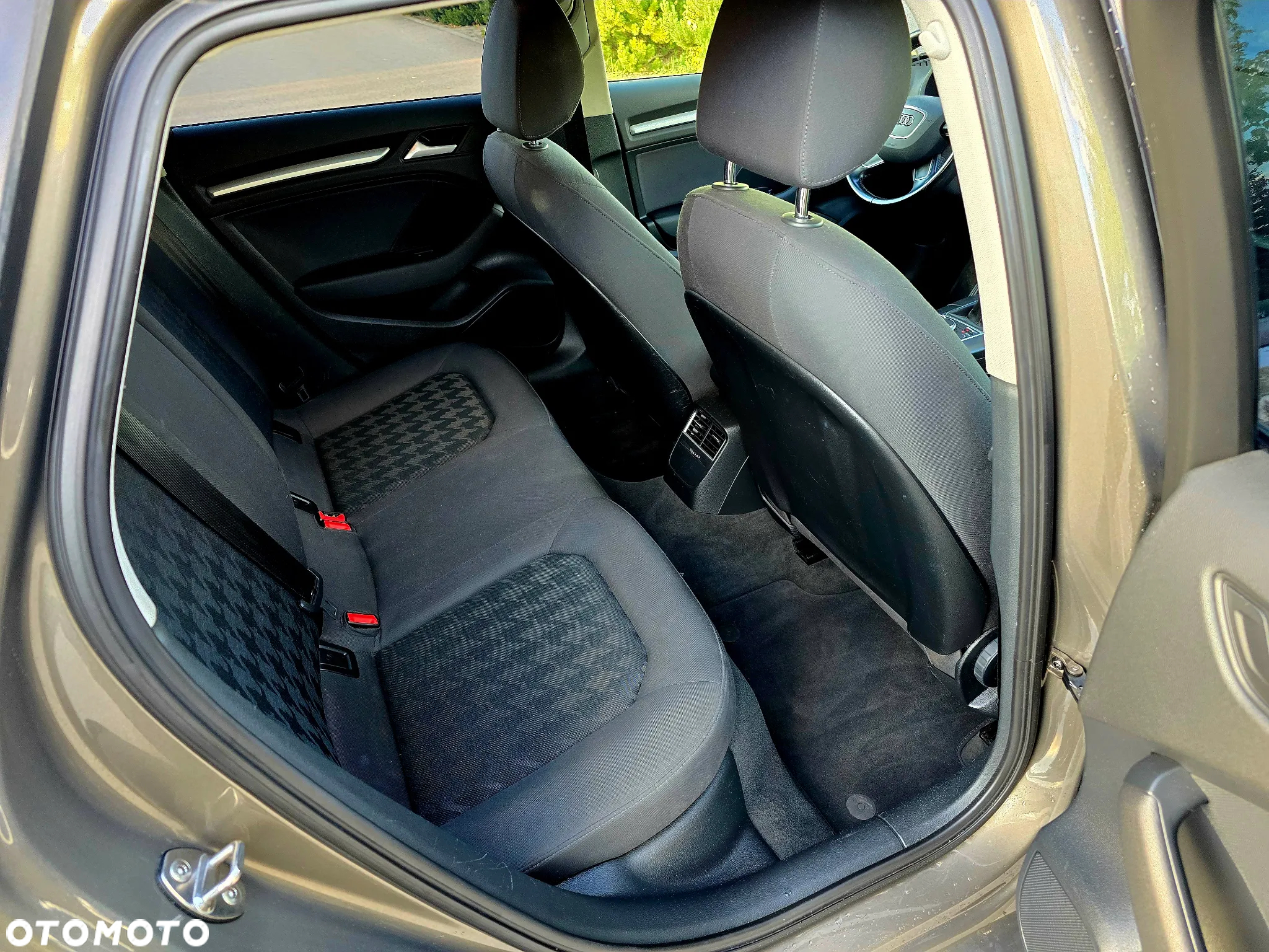 Audi A3 1.6 TDI Sportback ultra Attraction - 38