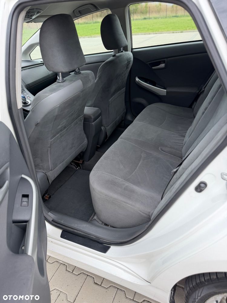 Toyota Prius - 10