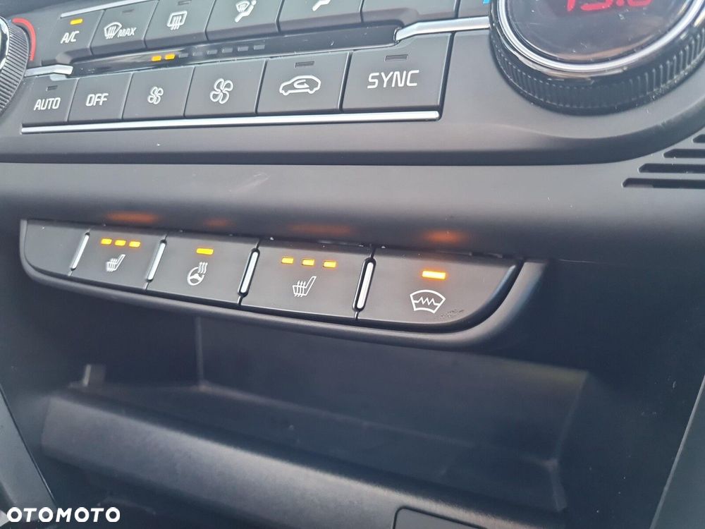 Kia Ceed 1.5 T-GDI Business Line - 28