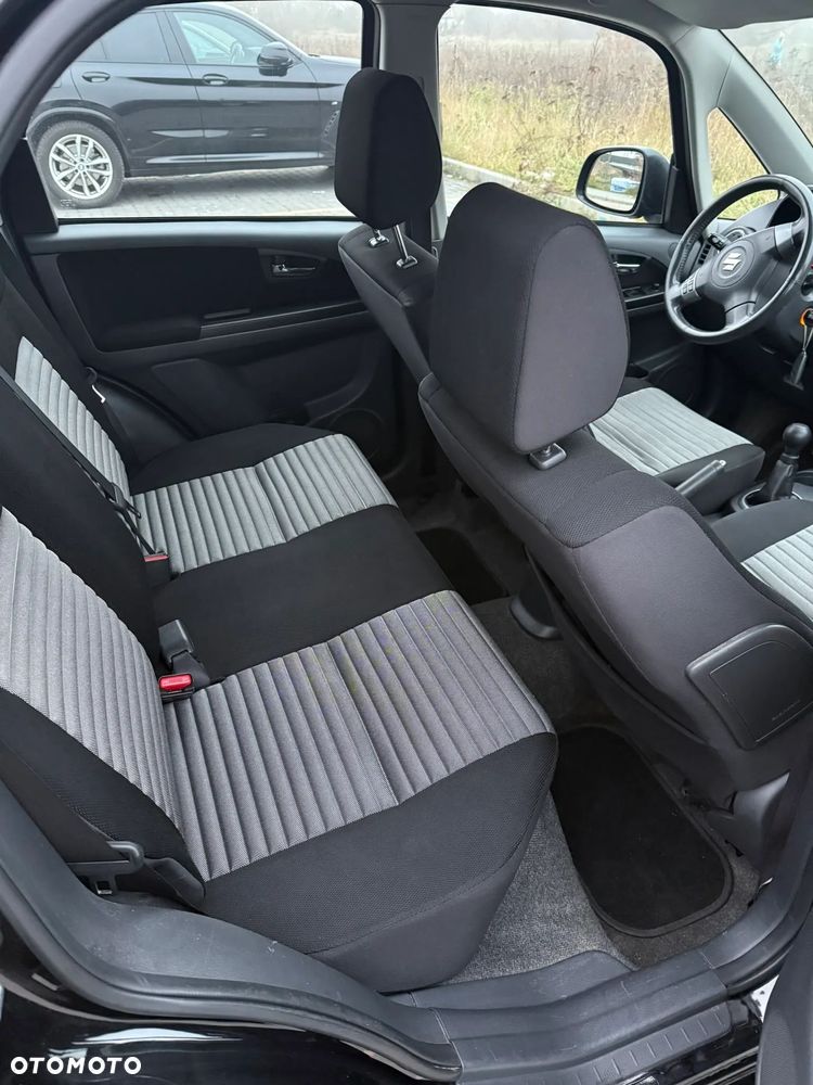 Suzuki SX4 - 8