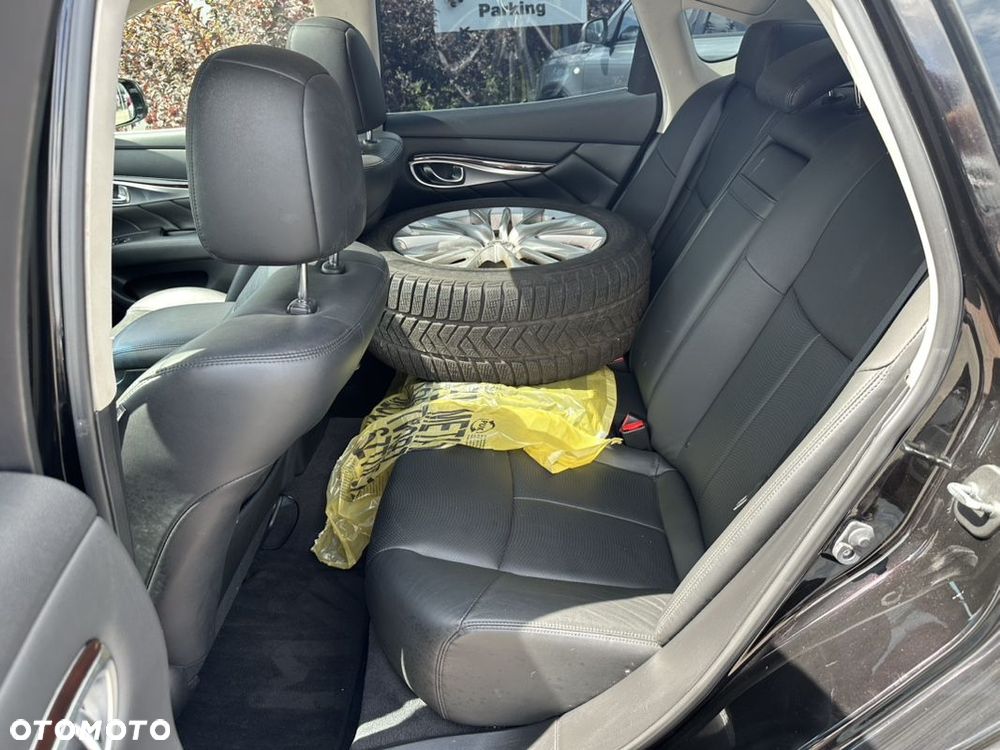 Infiniti Q70 2.2d Premium Executive - 16