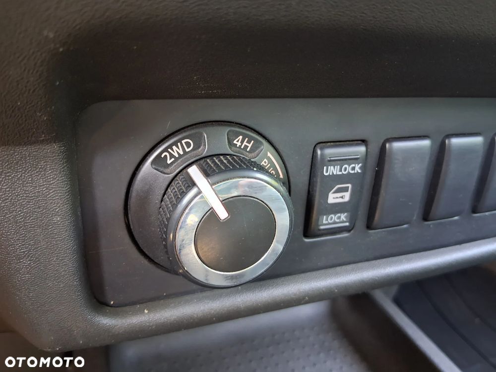 Nissan Navara 2.5 D FE Long - 11