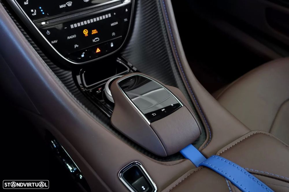 Aston Martin DBS Coupe 770 Ultimate - 11