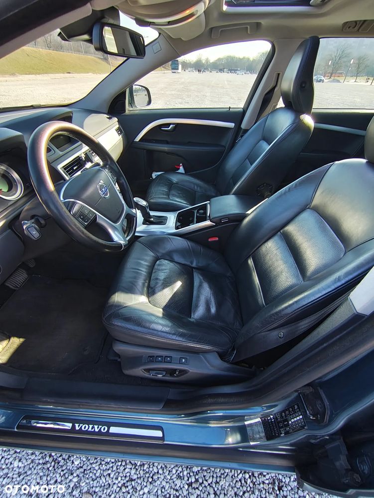 Volvo V70 D3 Geartronic Summum - 13