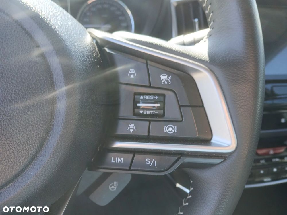 Subaru Forester 2.0i-L Platinum (EyeSight) Lineartronic - 23