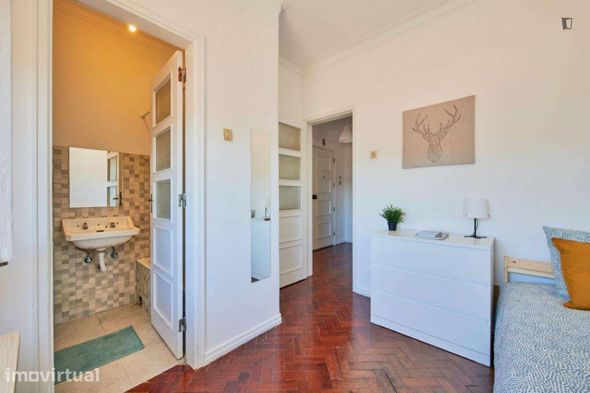 Quarto - localizado em Arroios Lisbon - Grande imagem: 4/39