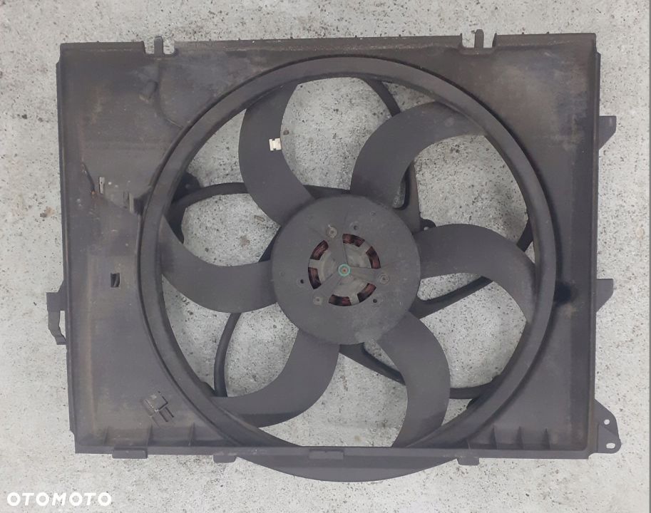 BMW E90 318I 2.0 BENZYNA WENTYLATOR CHŁODNICY - 1